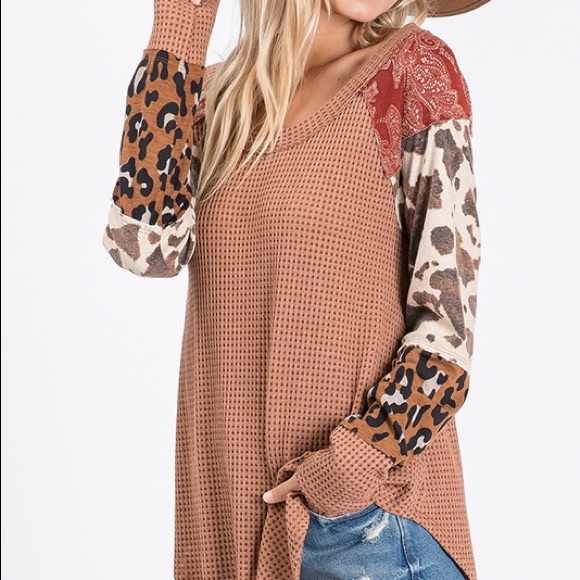 Mix Match Sleeve Waffle Patterned Knit Top - Picture 8 of 8